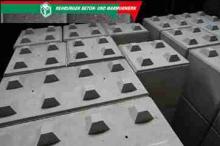 Betonblocksteine aus eigener Herstellung